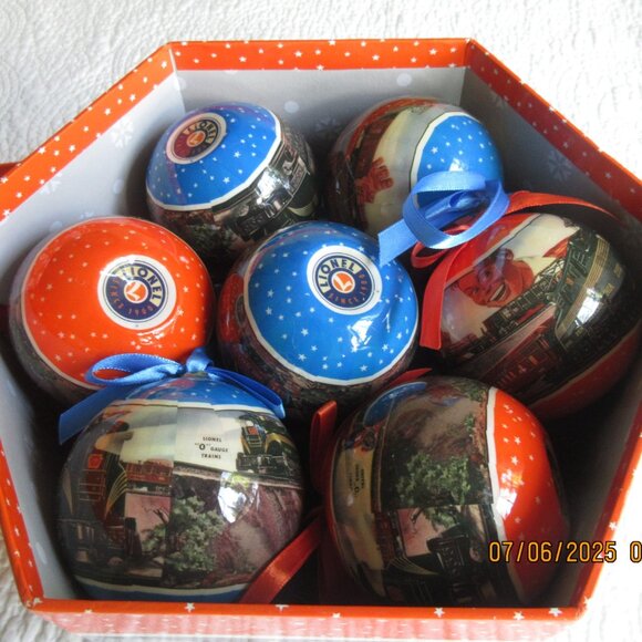 Lionel Train Christmas Ornaments Set 2013, 14-Piece “Around the Tree” Collection - Picture 2 of 9